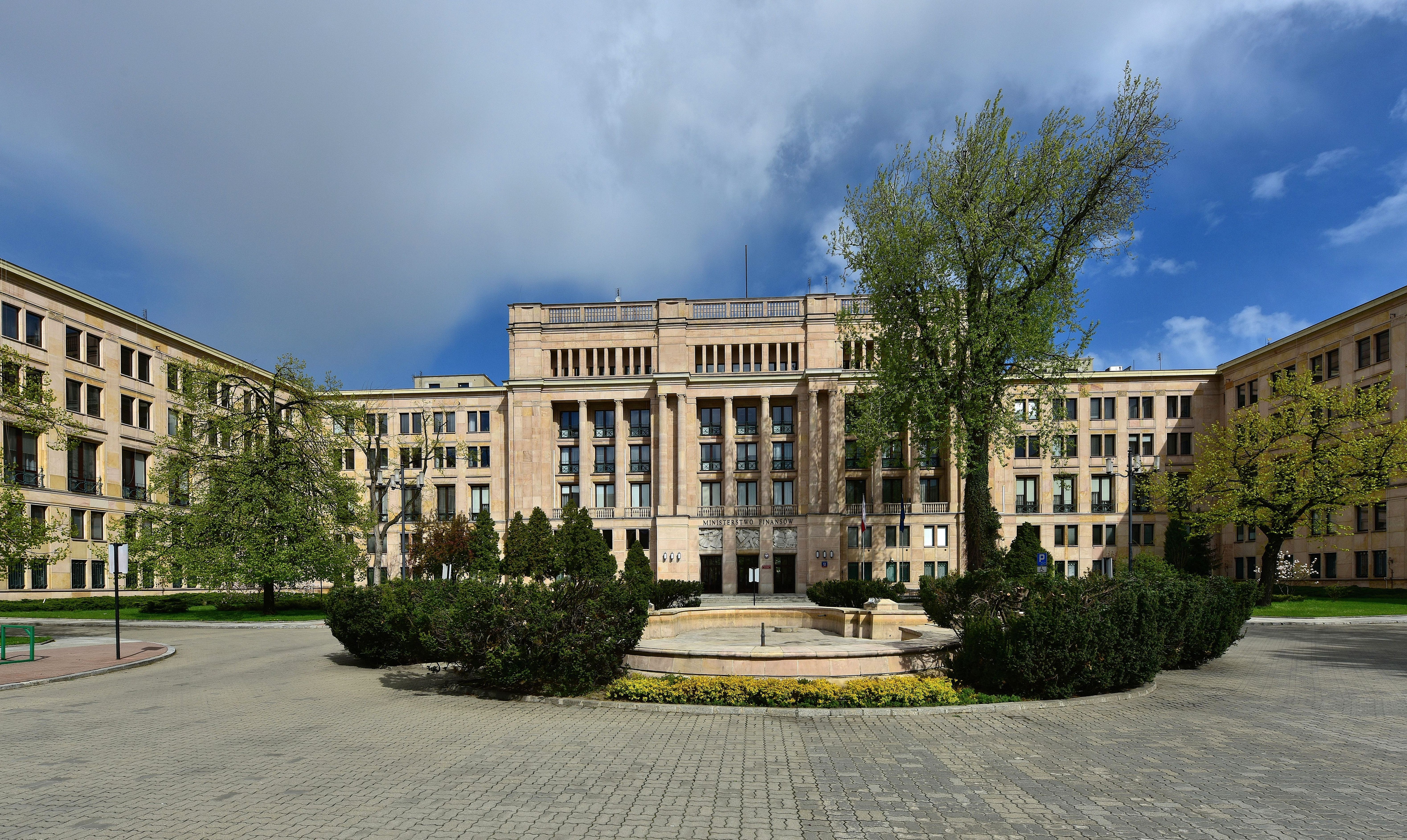 Gmach_Ministerstwa_Finans%C3%B3w_w_Warsz