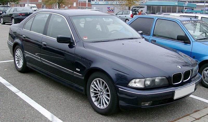 800px-BMW_E39_front_20081009.jpg