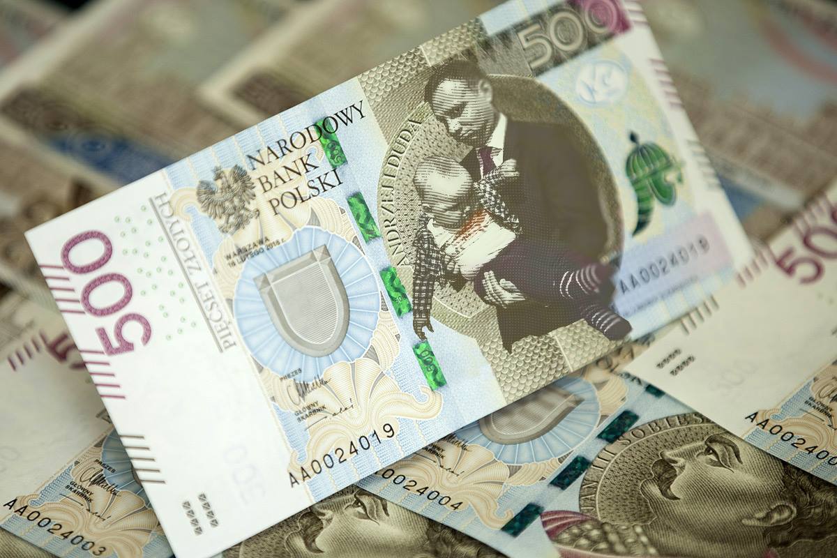 13403894_1194100997287778_68473584576743